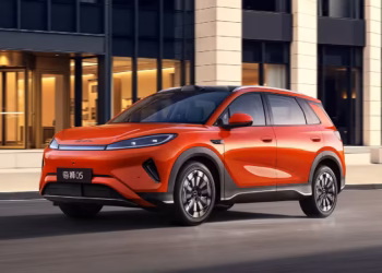 BYD пуска на пазара серията Sealion 05 2026, оборудвана с функция за бързо зареждане