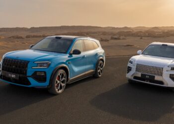 Хибриден Volvo XC с мощност 1380 к.с.? Новият Zeekr 8X кара човек да почувства, че това е неизбежно