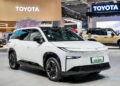Електрическият SUV на Toyota на цена 15 000 долара надхвърли 80 000 доставки в Китай през първата си година