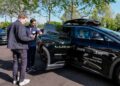 Uber започва ранни тестови пътувания с роботаксита Lucid Gravity, оборудвани със системи за автономно управление на Nuro
