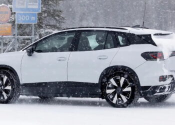 Volkswagen обещава, че новите модели ID.3 и ID.4 ще бъдат „истински“ електромобили, докато се подготвя за масирана офанзива в сектора на електромобилите