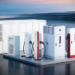 Huawei разширява системата си за зареждане с мощност 1500 kW, залагайки на съчетанието от слънчева енергия и акумулатори, на фона на засилващата се конкуренция в областта на бързото зареждане на електромобили