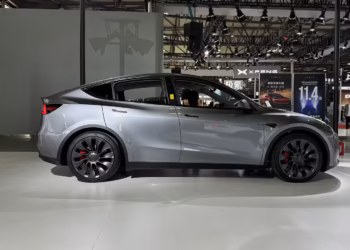 Разбивка на продажбите на „Тесла“ в Китай през април: Model Y продължава да доминира с дял от близо 90%