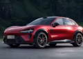 Xiaomi EV представя YU7 GT в цвят „Crimson Red“ преди пускането му на пазара в края на май