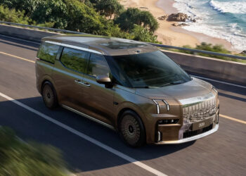 Zeekr обновява своя флагмански MPV модел 009 с 900-волтова архитектура и по-бързо зареждане