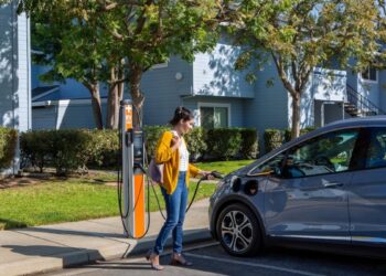 ChargePoint ще инсталира 2500 зарядни станции за електромобили в жилищни сгради