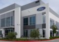 Разгледах тайната лаборатория на Ford, където се разработва електромобил, който да се конкурира с китайските модели