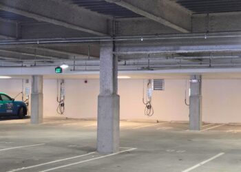 Този жилищен комплекс в Бостън разполага с 64 зарядни станции за електромобили