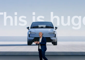 Volvo ще пусне на пазара в САЩ нов електромобил, който ще замести модела EX30 на цена 35 000 долара