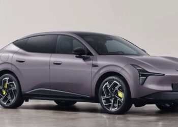 XPeng (XPEV) представя SUV-модела Mona L03 с пробег от 650 км на цена от около 20 500 долара