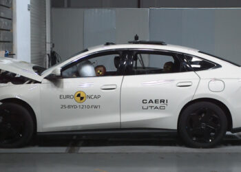 Седанът BYD Seal 6 DM-i и произведеният в Китай Tesla Model Y L получиха пет звезди при краш теста на ANCAP