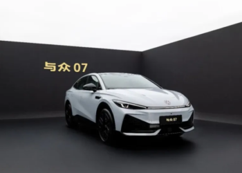 Volkswagen пуска на пазара в Китай модела ID. Unyx 07: разработен съвместно с Xpeng, на цена от 16 200 щатски долара
