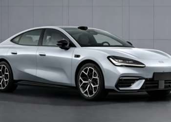 Geely Galaxy TT с каросерия с дължина почти 5 метра и двигател с мощност 245 kW се появява в регулаторните документи