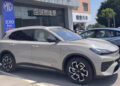 Електрическият SUV MG 4X с течно-твърда батерия вече се предлага в дилърските центрове в Китай