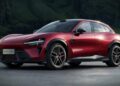 Xiaomi YU7 GT в цвят „Crimson Red“ срещу Tesla Plaid: официални снимки разкриват интериор в цвят „Track Red“ и настройки за Нюрбургринг