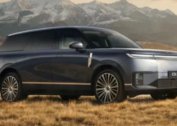 Флагманският пълноразмерен SUV Xpeng GX бе пуснат на пазара в Китай на цена от 41 060 щатски долара