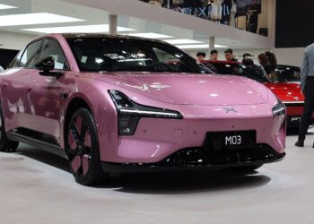Xpeng е доставила 32 158 автомобила през май, което представлява спад от 4% в сравнение със същия период на миналата година, тъй като приносът на новия SUV модел GX остава ограничен