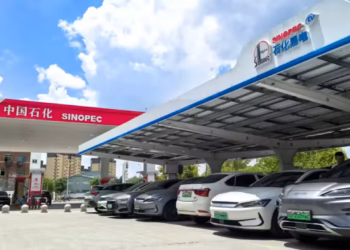 BYD използва обширната мрежа на Sinopec, за да развие амбициозната си стратегия за бързо зареждане