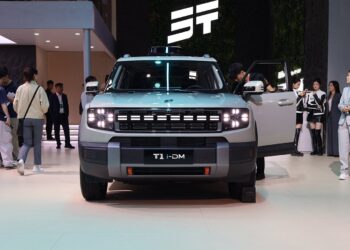 Китайските регулаторни органи призовават автомобилните производители във връзка с подозрения за „нерационална конкуренция“