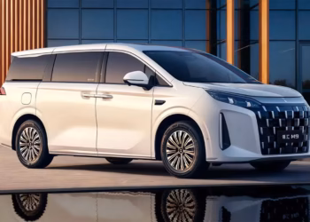 MPV-моделът Linghui M9 излиза на пазара, като BYD разширява гамата си от автомобили