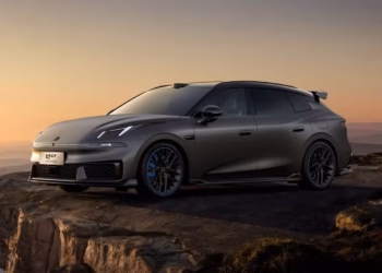 Lynk & Co стартира предварителните продажби на първия си комби модел 07 GT, като предлага по-ниски цени от конкурентите