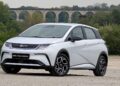 BYD превръща своя популярен електрически хечбек в ван с „най-голям пробег в своя клас“ на цена от 40 000 долара