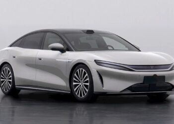 BYD се готви да пусне на пазара този луксозен електрически седан от висок клас с пробег над 1 000 км