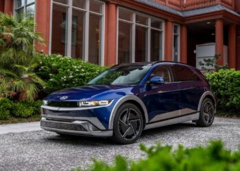 Hyundai IONIQ 5 бе обявен за най-добрия електромобил за семейства