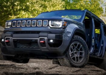 Jeep преустановява производството на два електромобила в Европа, но предстои пускането на три нови SUV-а