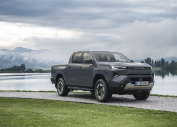 Toyota започва да приема поръчки за първия си пикап с електрическо задвижване и рамкова конструкция, чиято цена започва от под 60 000 долара