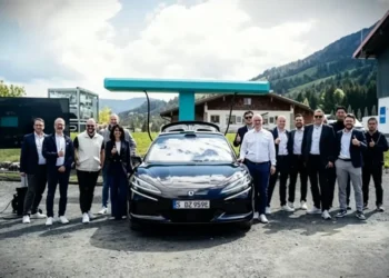 BYD пуска първата 1 500-киловатна станция за бързо зареждане в Германия като част от разширяването си в Европа с 3 000 обекта