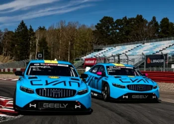 Geely Cyan Racing доминира при дебюта си на испанската писта с новата платформа Preface TCR