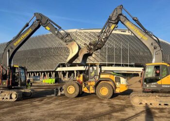 Volvo CE и Hitachi Energy ще си сътрудничат за създаването на строителни обекти с нулеви емисии