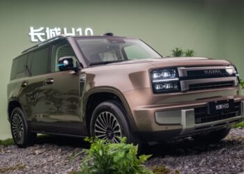 5,3-метровият SUV Haval GWM H10 с плъг-ин хибридна задвижваща система бе представен в Китай
