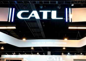 Твърдотелната батерия на CATL остава на четвърто ниво от общо девет, което забавя пускането ѝ на пазара