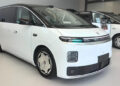 Миниванът Leapmotor D99 EREV с батерия с капацитет 80,3 kWh вече се предлага в дилърските центрове в Китай