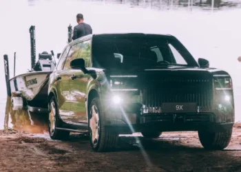 Zeekr 9X доминира в сегмента на луксозните SUV в Китай