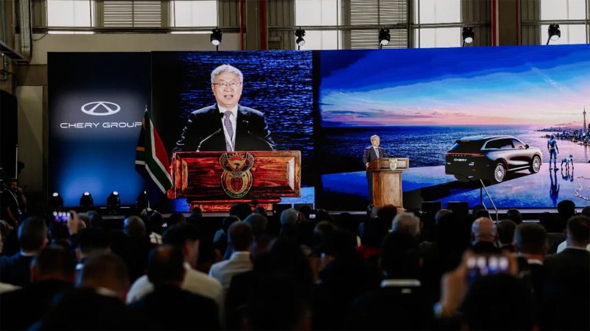 Yin Tongyue, chairman of Chery, delivered a speech at the opening ceremony of the South African plant.