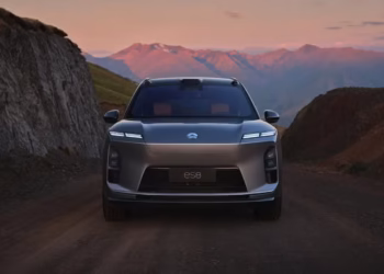 Nio пуска на пазара 5-местния ES8, за да разшири привлекателността на най-продавания си SUV
