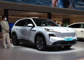 Продажбите на дребно на електромобили в Китай спадат с 9 % през първата седмица на юли, тъй като пазарът навлиза в сезонния застой