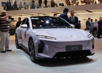 Nio фигурира в списъка със стратегическите инвеститори за грандиозното първично публично предлагане на акции на гиганта в областта на паметите CXMT