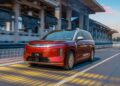 BYD отбелязва доставката на 10 000-ния електромобил „Da Tang“, докато производството на флагманския SUV се ускорява