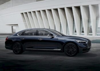 Kia преустановява производството на своя флагмански седан, като преминава към по-ефективни и по-евтини електромобили