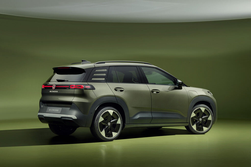 Volkswagen-ID-Cross-EV-debut