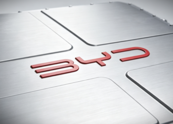 Новият патент на BYD за твърдотелна батерия разкрива подход с катод с два електролита