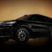 SUV-ът Denza N9 на BYD се предлага в нов цвят с емблема от истинско злато
