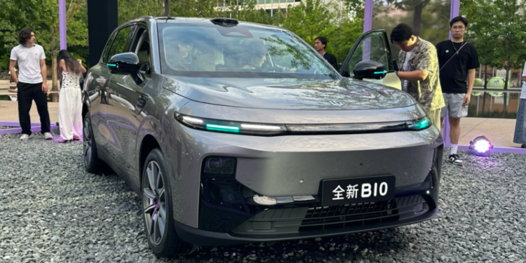 Leapmotor въвежда 800-волтовата технология в сегмента на автомобилите за 15 000 USD и твърди, че конкурентите няма да я настигнат до следващата година 1 e59bbee78987 112 e1784250571105 800x451 1