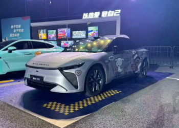 Exeed на Chery представя модела Exlantix ES от моделната 2027 година с интелигентната система за шофиране Falcon 700
