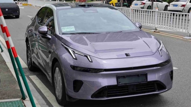 Обновеният Lynk & Co 02 с 800-волтова платформа и LiDAR ще се появи на китайския пазар през третото тримесечие на 2026 г. 4 lynk co 02 3 800x450 1