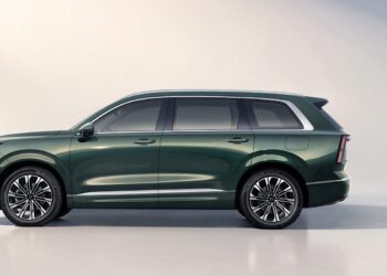 Новият 6-местен PHEV на GM с пробег от 780 мили е създаден специално за Северна Америка